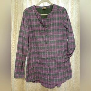 Pink & Gray Plaid Duluth Trading Long Button Down Women's size Large